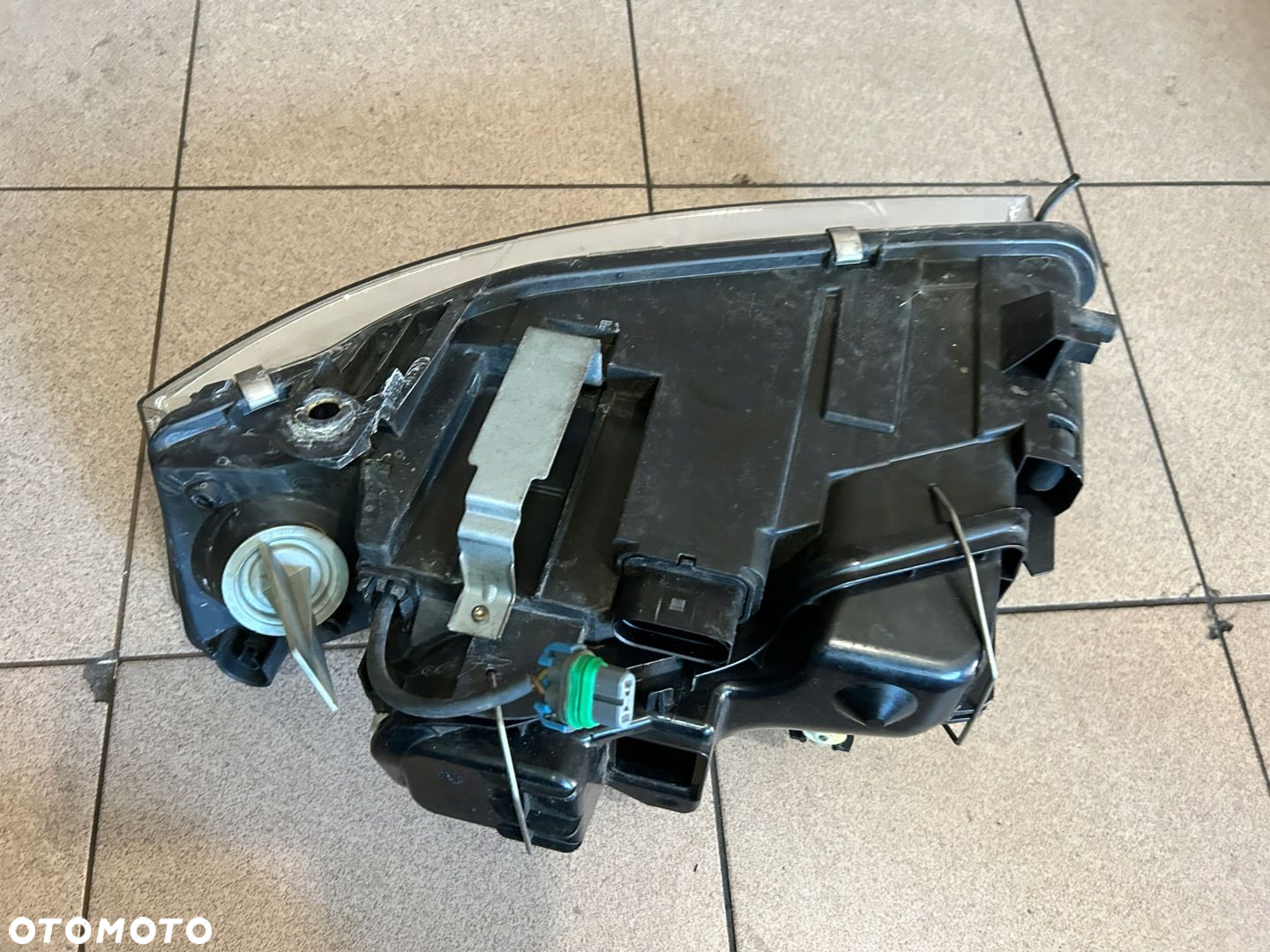 LAMPA PRAWA PRZÓD BI XENON AUDI A6 C5 LIFT - 11