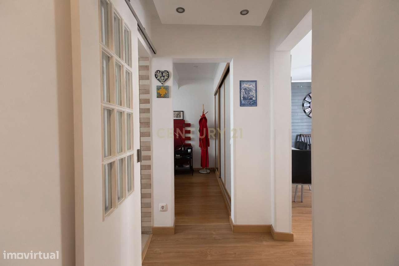 T2 Duplex com Terraço, Cheio de Luz, no Coração da Baixa de Setúbal - Grande imagem: 2/29