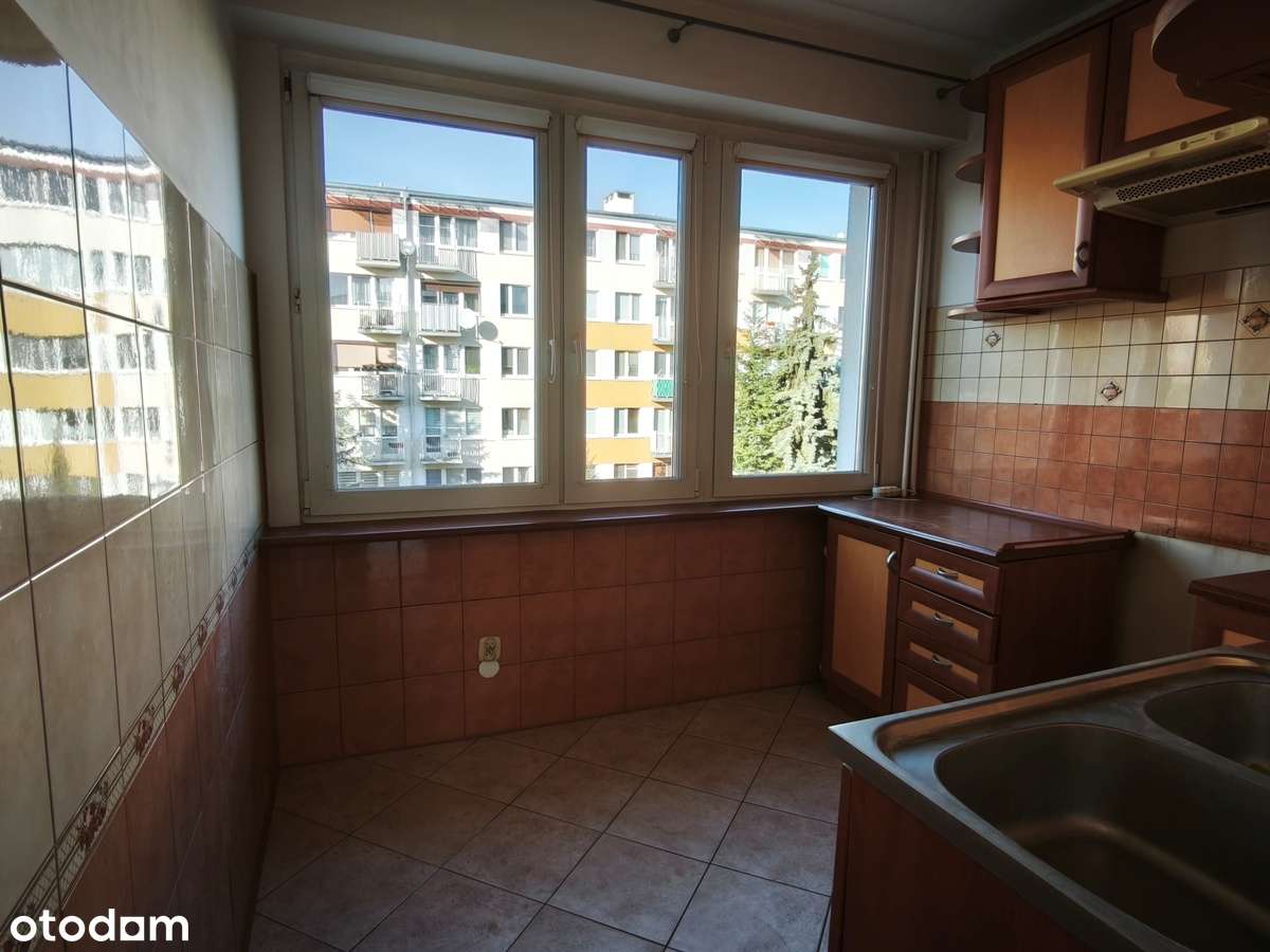 Sprzedam 3 pok. mieszkanie z balkonem, II piętro, rozkładowe -Konin-5