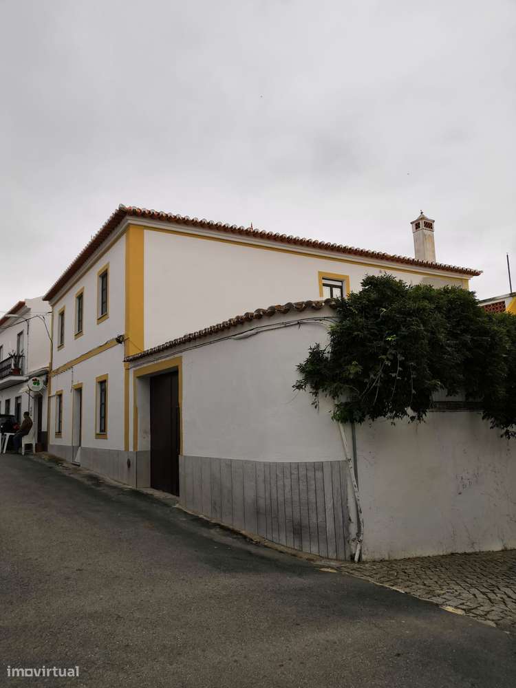 Moradia T5 com quintal e terraço em Santo Aleixo da Restauração - Grande imagem: 5/25