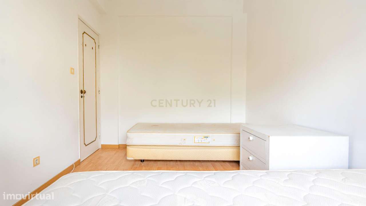 Apartamento T2 em Odivelas, Póvoa de Santo Adrião-20