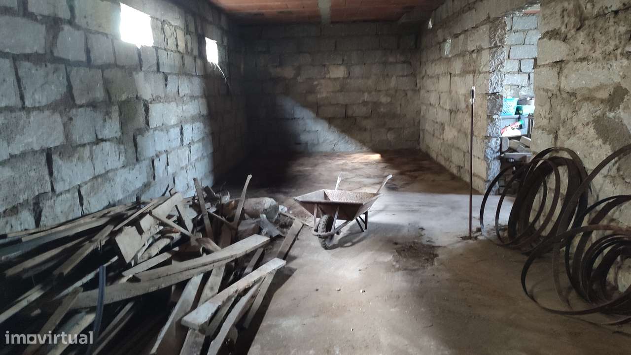 Moradia individual, com terreno, em Rendufe, Amares-36