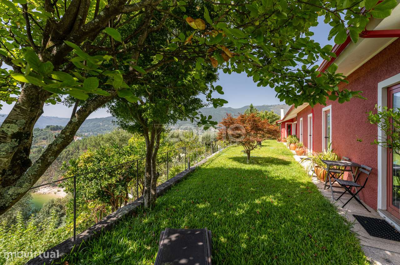 Um Refugio De Luxo No Coracao Da Natureza