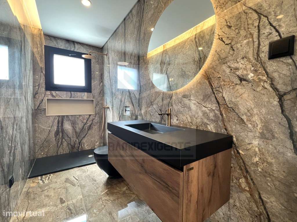 CHARMOSA! Moradia Construção NOVA Isolada, Azeitão! Central!-12