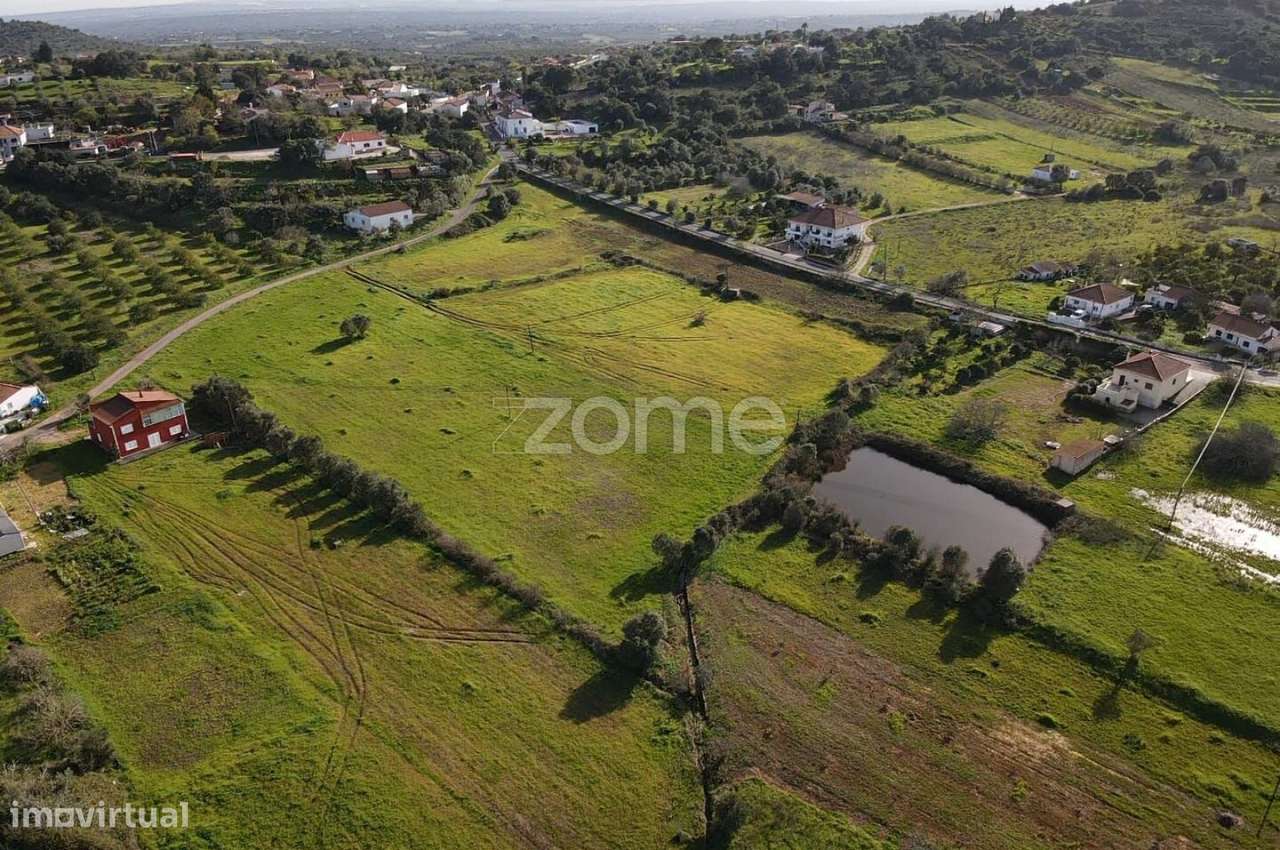 Terreno Rústico plano em Amorosa com 8.840m2 - Grande imagem: 2/16