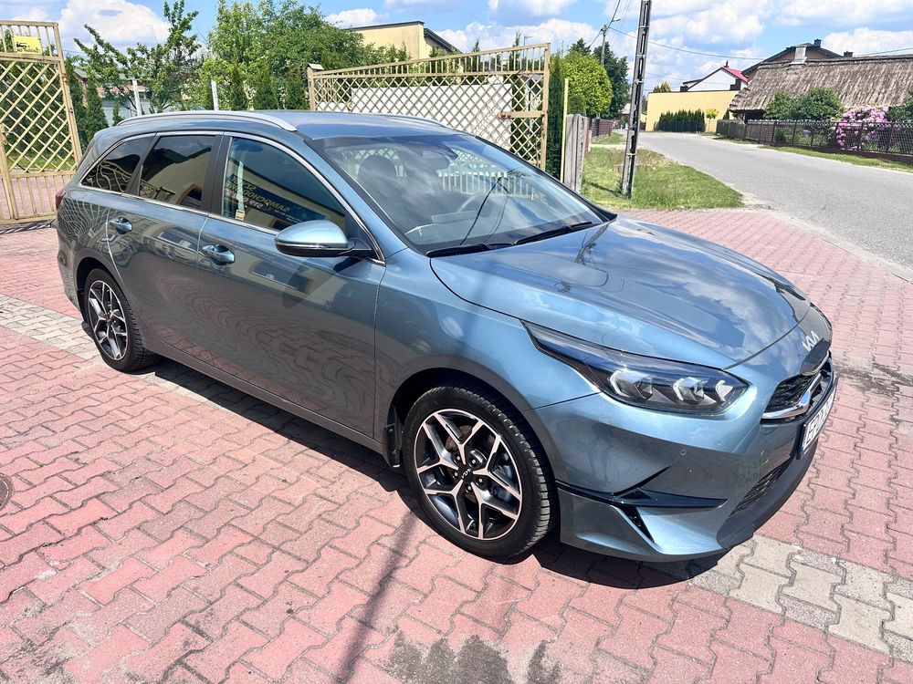 Kia Ceed III 1.5 T-GDI Tribute 2025