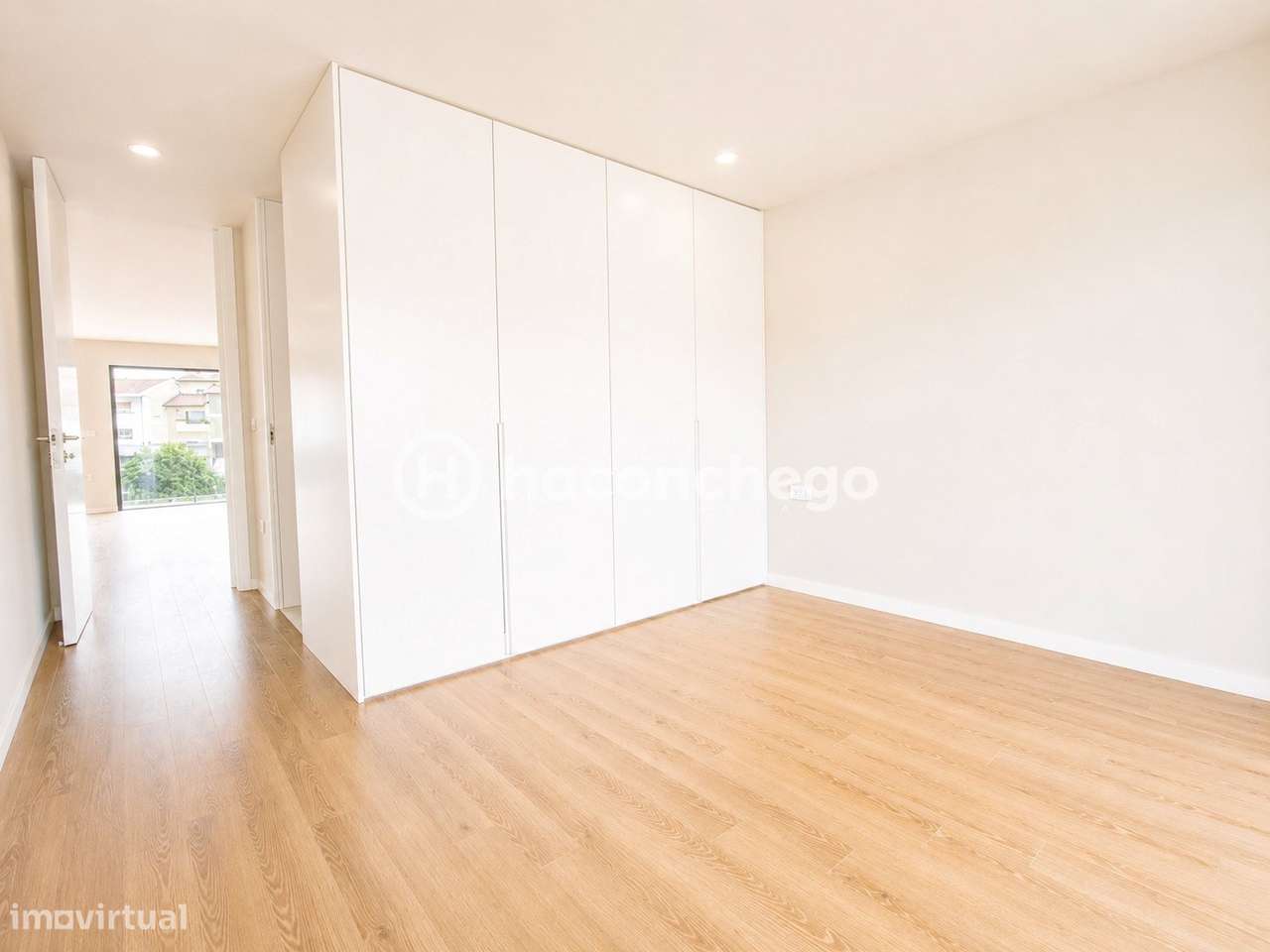 Apartamento T4 duplex com garagem e equipado Arcozelo Barcelos-12