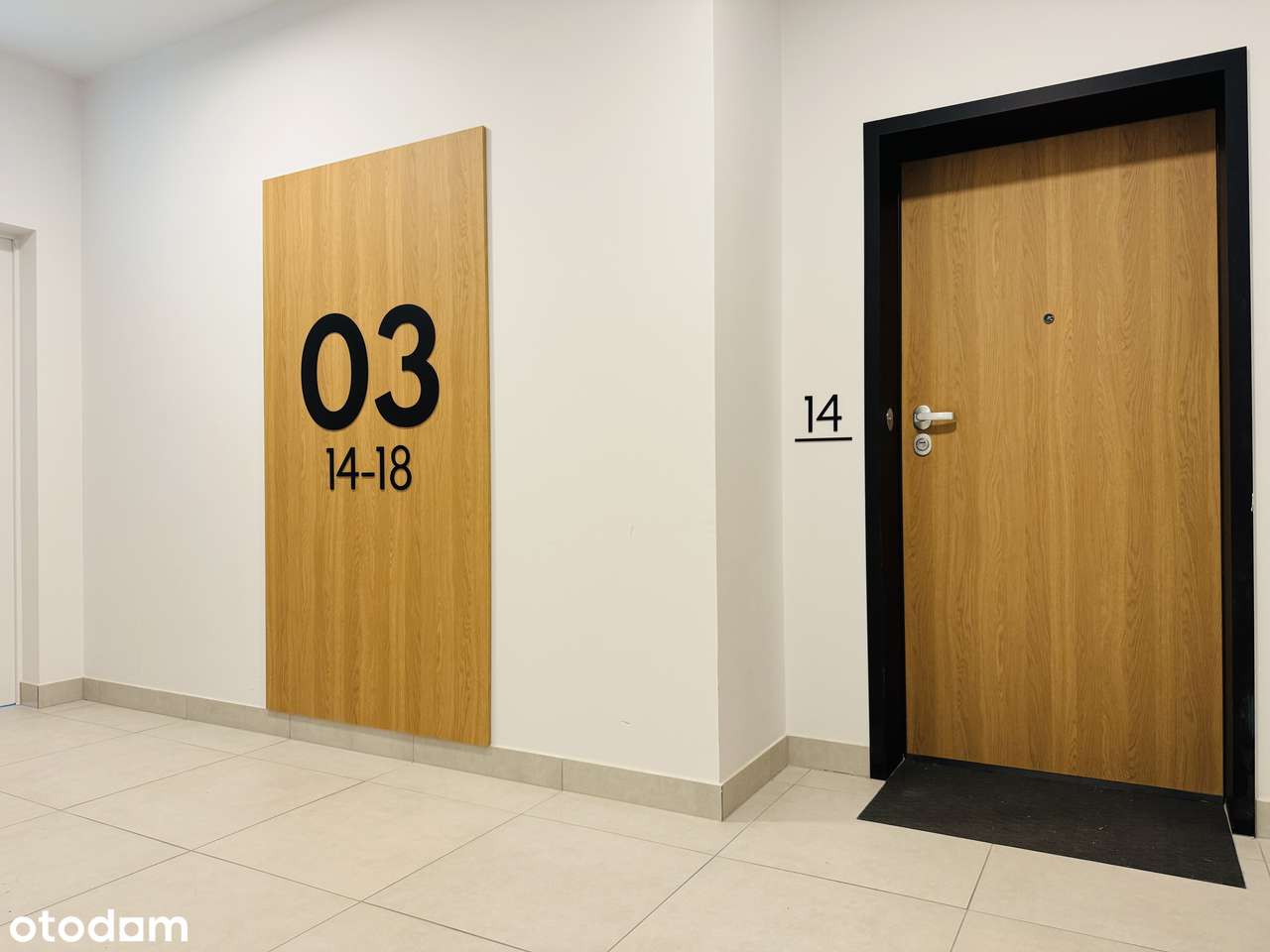 Świeżo wykończone 2 pokoje do wprowadzenia z klimatyzacją i garażem-15