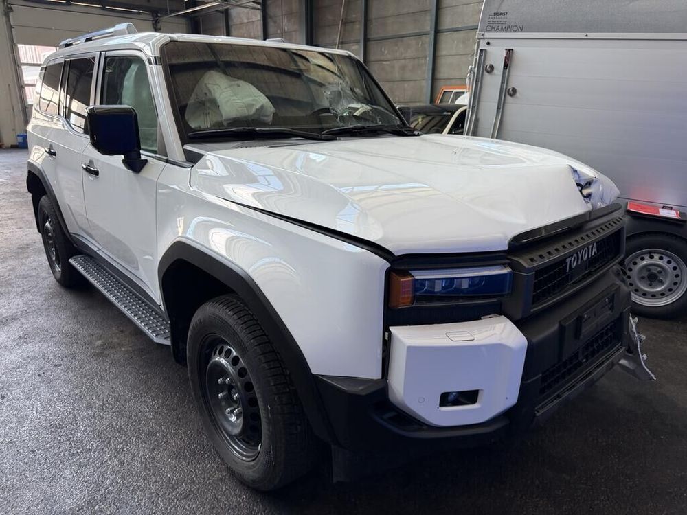 Toyota Land Cruiser VII (2017-) 2025