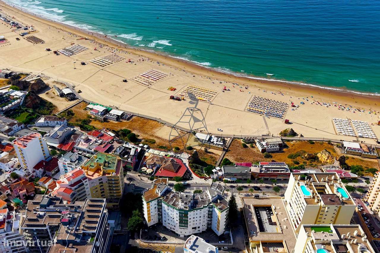 Apartamento T1 Renovado a dois passos do Areal da Praia da Rocha-32