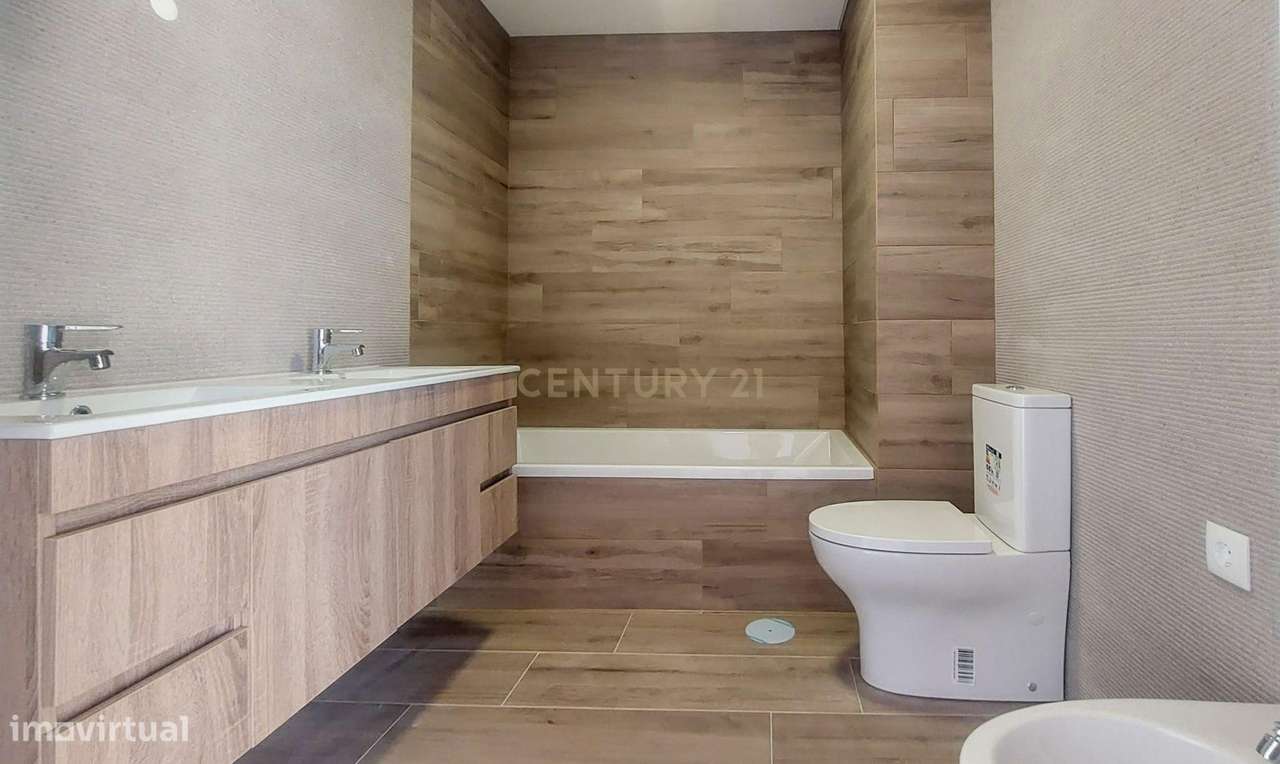 Moradia de 4 assoalhadas em construção - Possibilidade de escolher aca-16