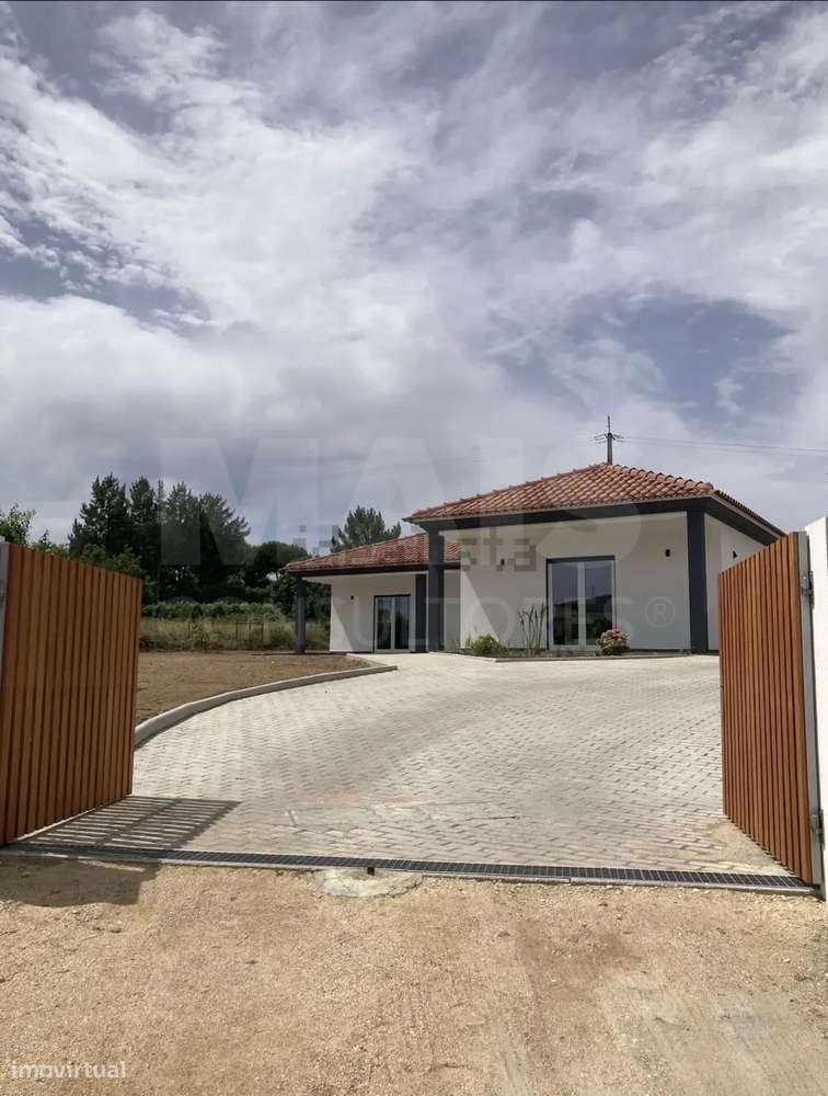 Moradia  T3 Independente na Vermelha - Grande imagem: 2/8