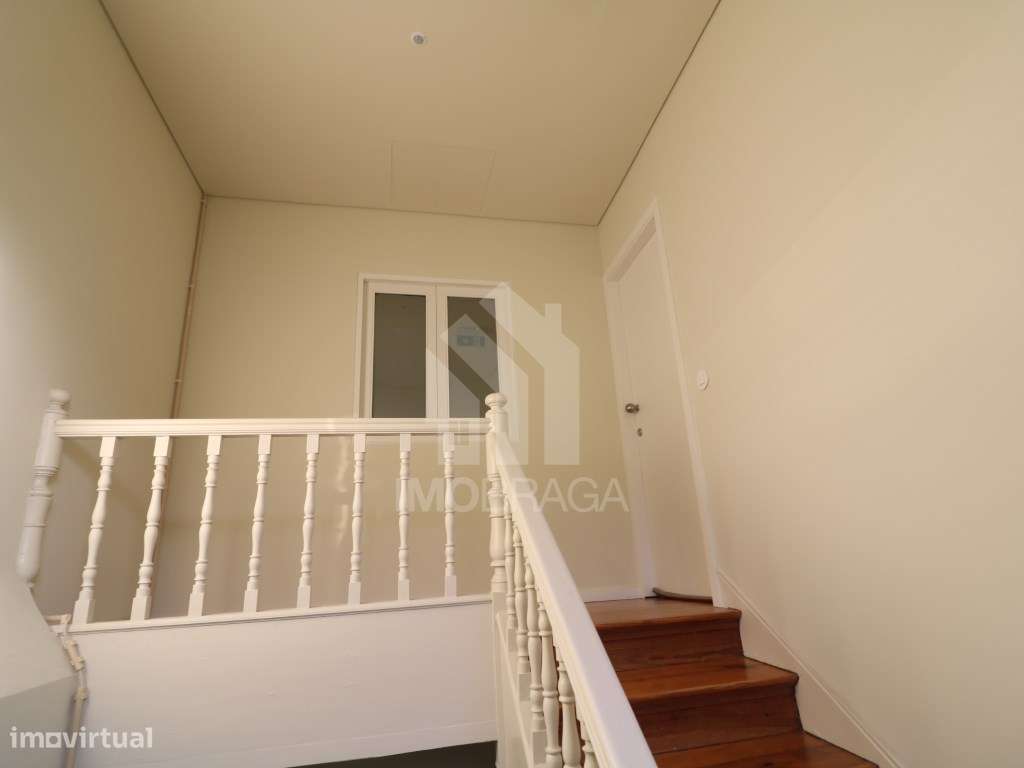 Arrendamento de Apartamento T2 mobilado e equipado - No Centro da C... - Grande imagem: 4/24