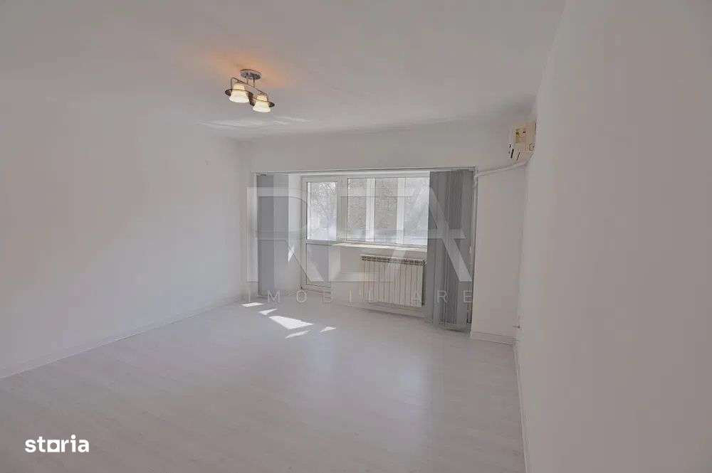 Apartament cu 2 camere la un minut de mers pe jos pana la statia autob - Imagine principală: 3/6