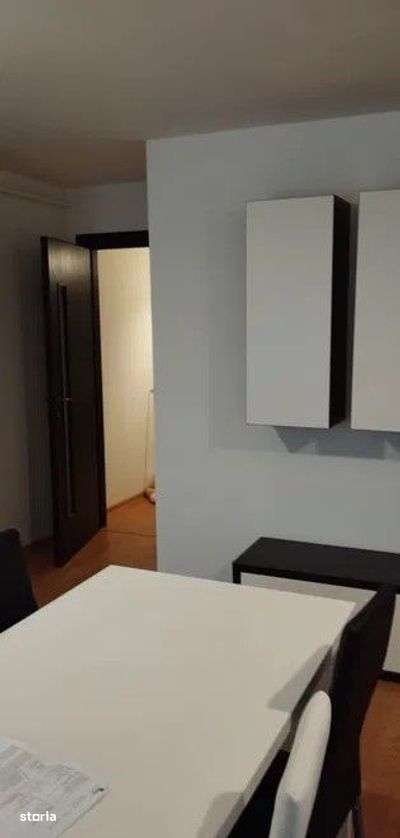 Studio Mall/Coresi - Imagine principală: 3/8