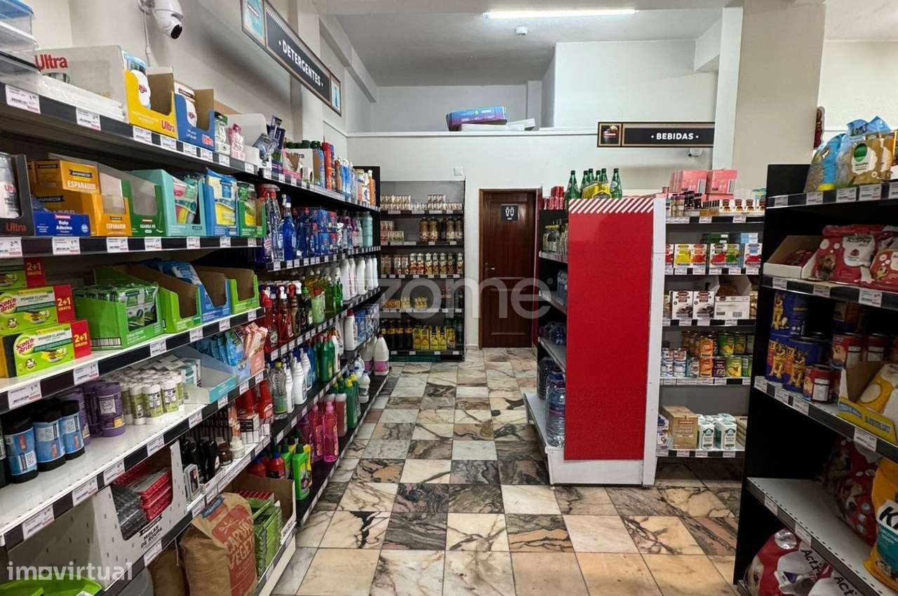 Trespasse Supermercado em Torres Vedras - pronto a trabalhar-12