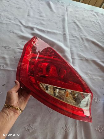 Lewa tylna lampa Europa Ford Fiesta MK7 - 1