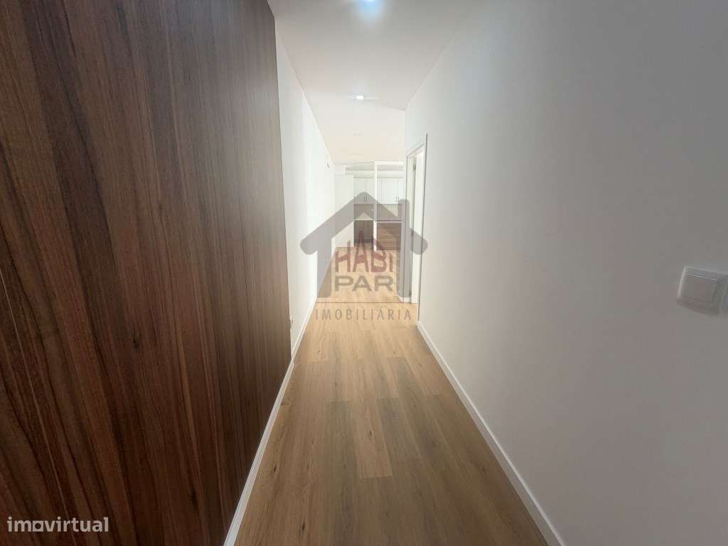 Excelente Moradia T3+1 Centro de Benavente Baixa de Preço-8