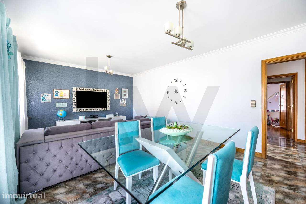 Moradia T3 + Andar Moradia T3 + T1+1 independente em Canelas - Grande imagem: 4/47