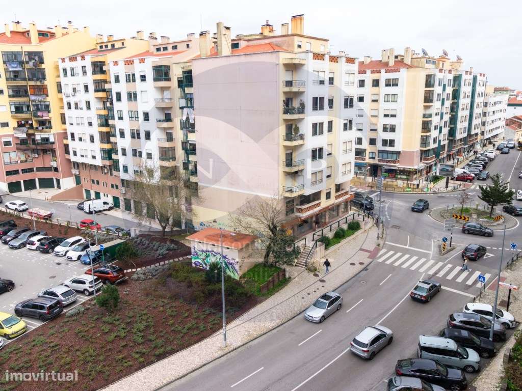 Apartamento T1 com Lareira, excelentes Áreas, na zona central de Ma...-16