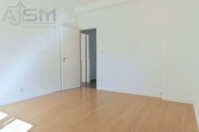 Oeiras - Apartamento T2 em zona privilegiada, Quinta das Palmeiras-13
