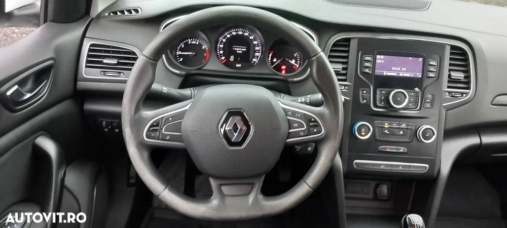 Renault Megane Estate TCe GPF Life - 11