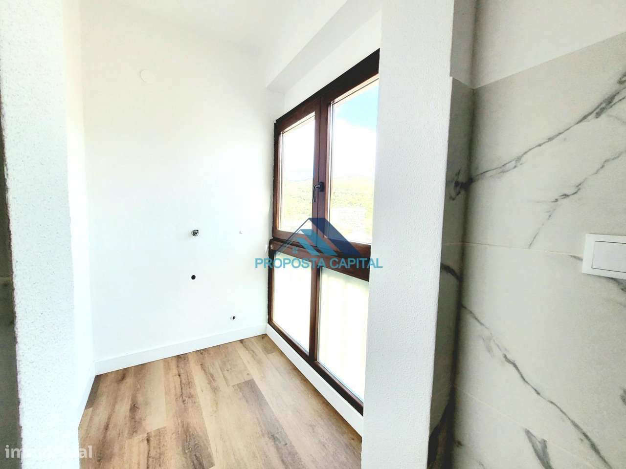 Apartamento T2 Totalmente Remodelado | Centro Sesimbra 200m da Praia-7