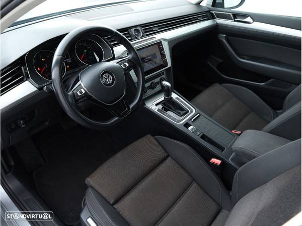 VW Passat Variant 2.0 TDi Business Package DSG - 25