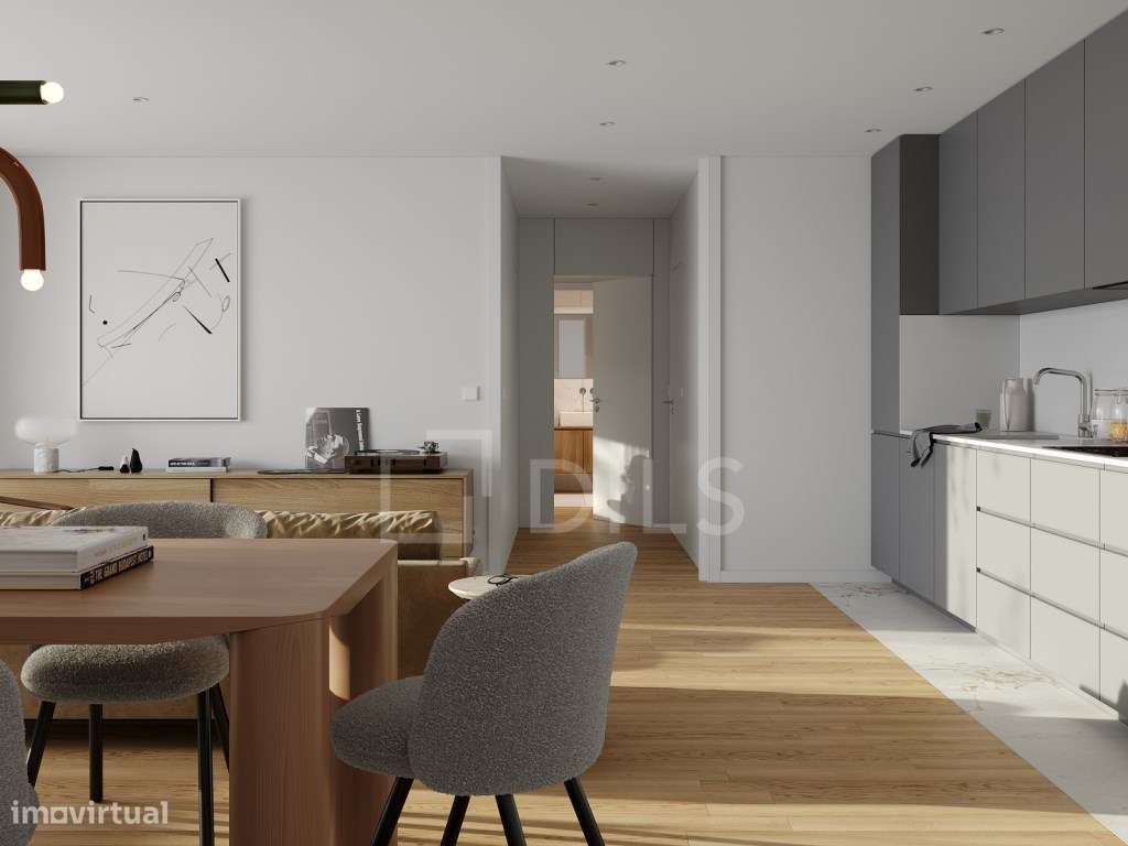 Apartamento T2 com varanda, no centro do Porto - Grande imagem: 1/34