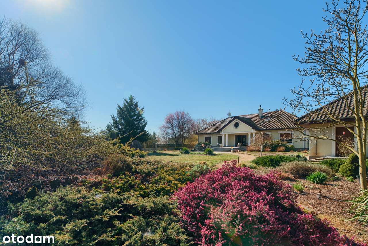 Malowniczy dom z dużym ogrodem-7