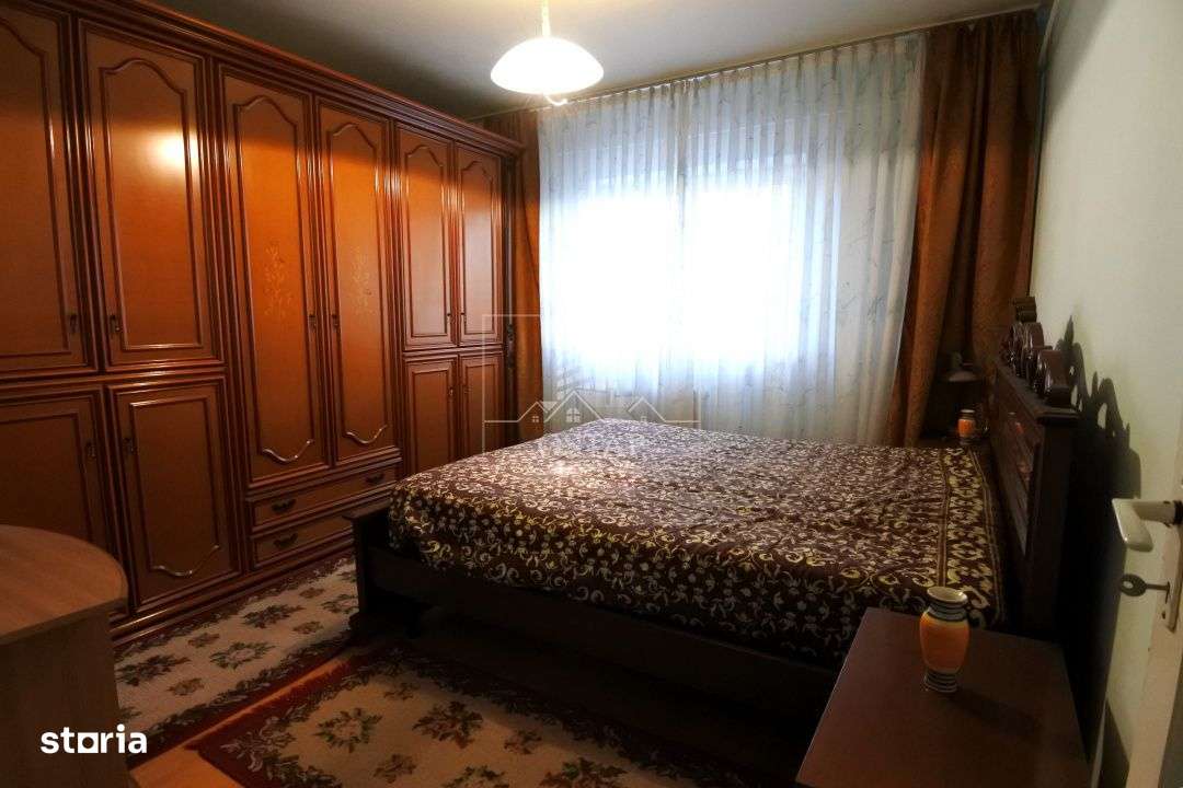 Zona Nord - 22 Decembrie - apartament 3 camere decomandate - 72.000 EU - Imagine principală: 4/11