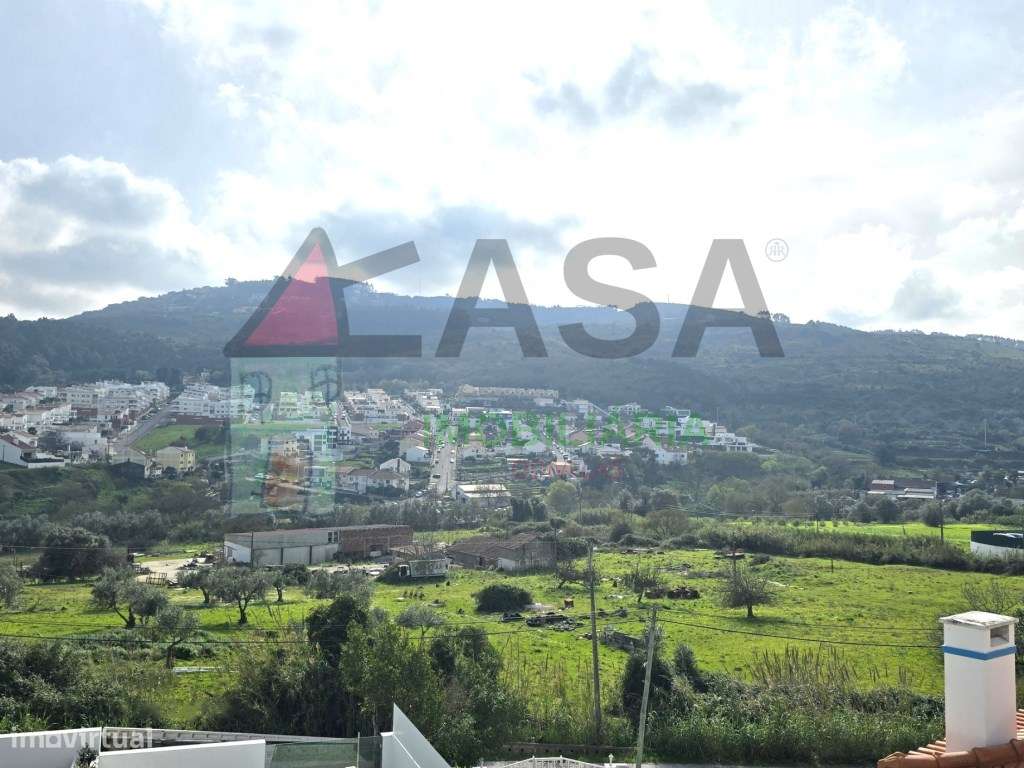 Moradia T4 com Terraço e Vista Desafogada em Loures-48