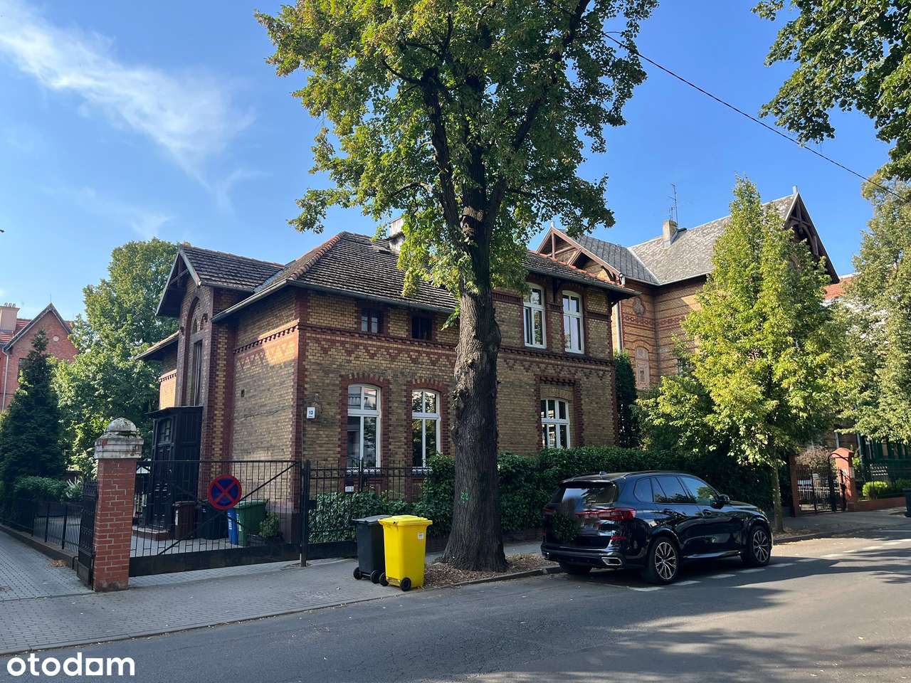 Na sprzedaż kamienica z 1896 roku wybudowana w stylu szwajcarskim.-0