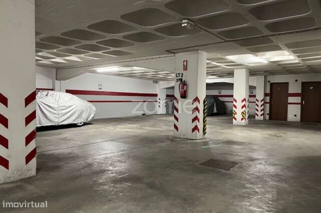 Apartamento T3 junto ao Casino do Estoril-14