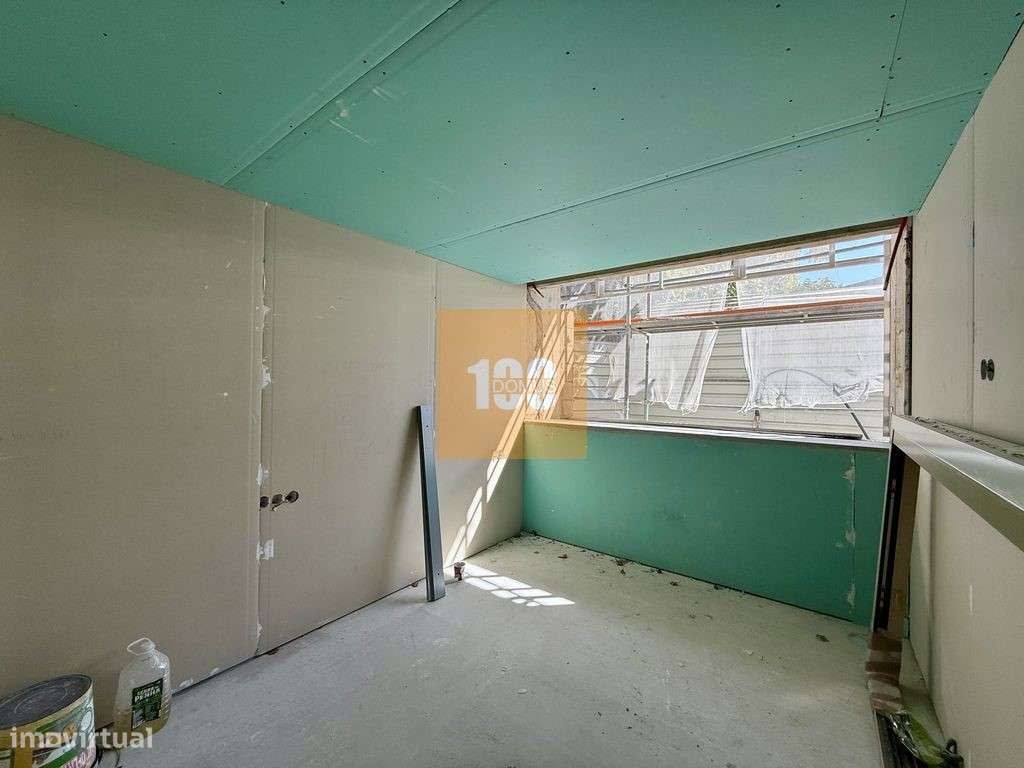 Apartamento T4 novo nas Antas-26