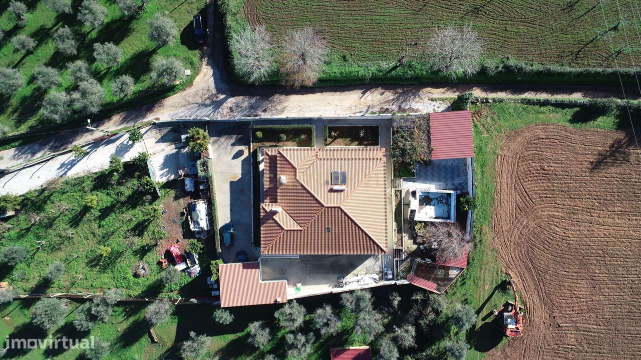 Moradia Térrea T4+1-5