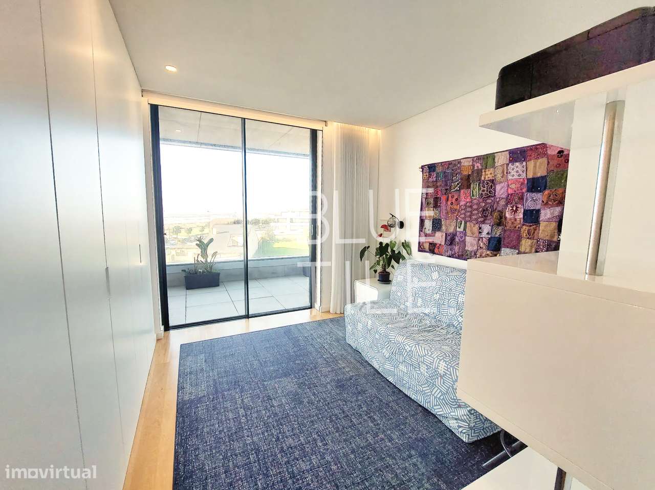 Apartamento T3 – último piso, garagem fechada, primeira linha de praia-29