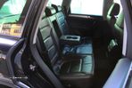 VW Touareg 3.0 TDI V6 Tiptronic - 25