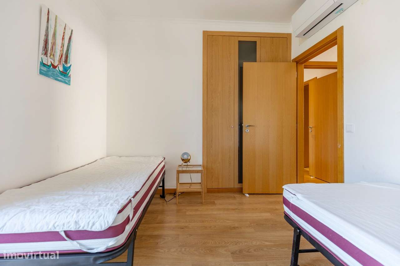 Moradia T3 piscina terraço vista mar e vila de Sesimbra-26