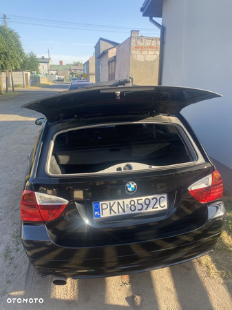 BMW Seria 3 320i - 2