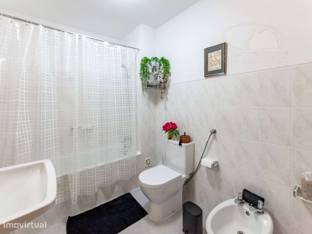 Apartamento T2, 2º andar | Horta das Figueiras, Évora-11