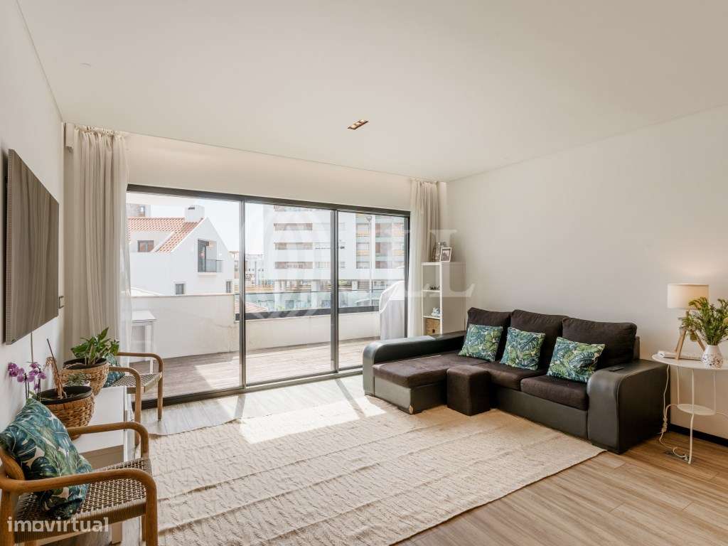 Apartamento T3 duplex inserido em condomínio, Oeiras - Grande imagem: 2/28