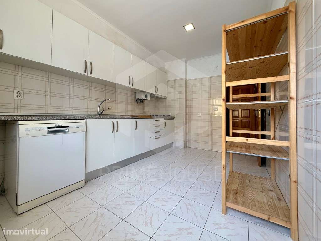 Apartamento T1 Rés do Chão no Seixal, Amora.-8
