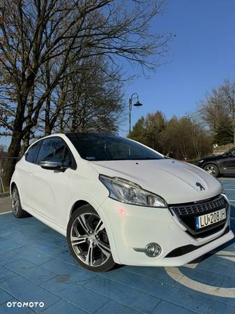 Peugeot 208 - 6