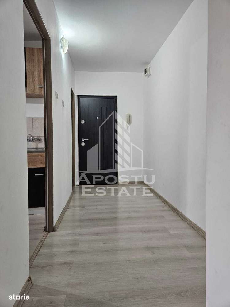 Apartament cu 2 camere, decomandat, etaj intermediar, zona Steaua - Imagine principală: 4/7