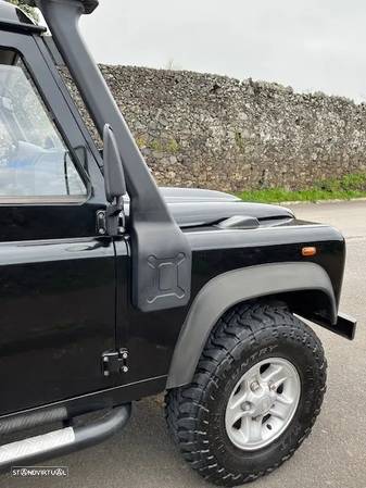 Land Rover Defender 90 SW 2.4 CRD E - 6