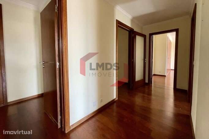 Fantástico apartamento T3 com 159 m² - Rua dos Miosótis - Paranhos-18