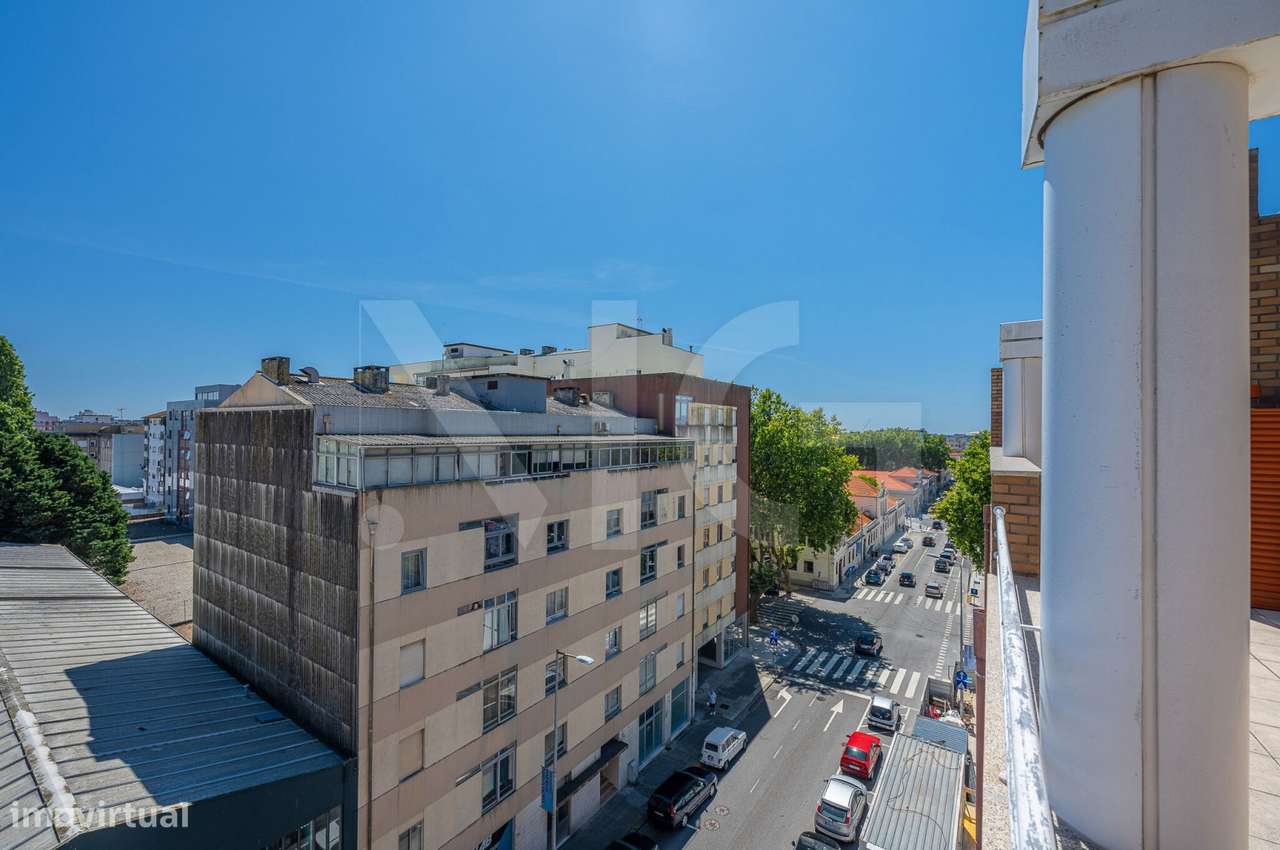 Penthouse T2 Matosinhos em Condomínio fechado com Garagem e Arrumos-17