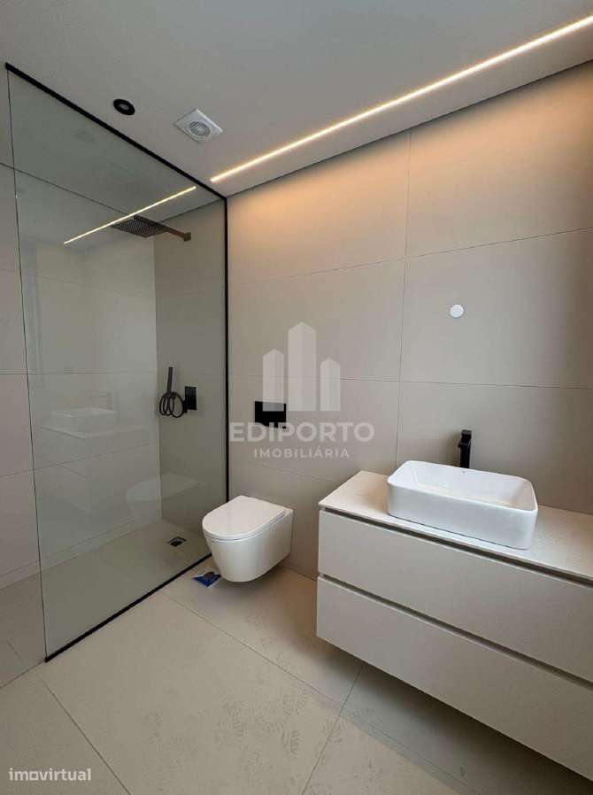 Exclusivo T3 de Luxo com 2 Varandas  – S. Cosme, Gondomar-11