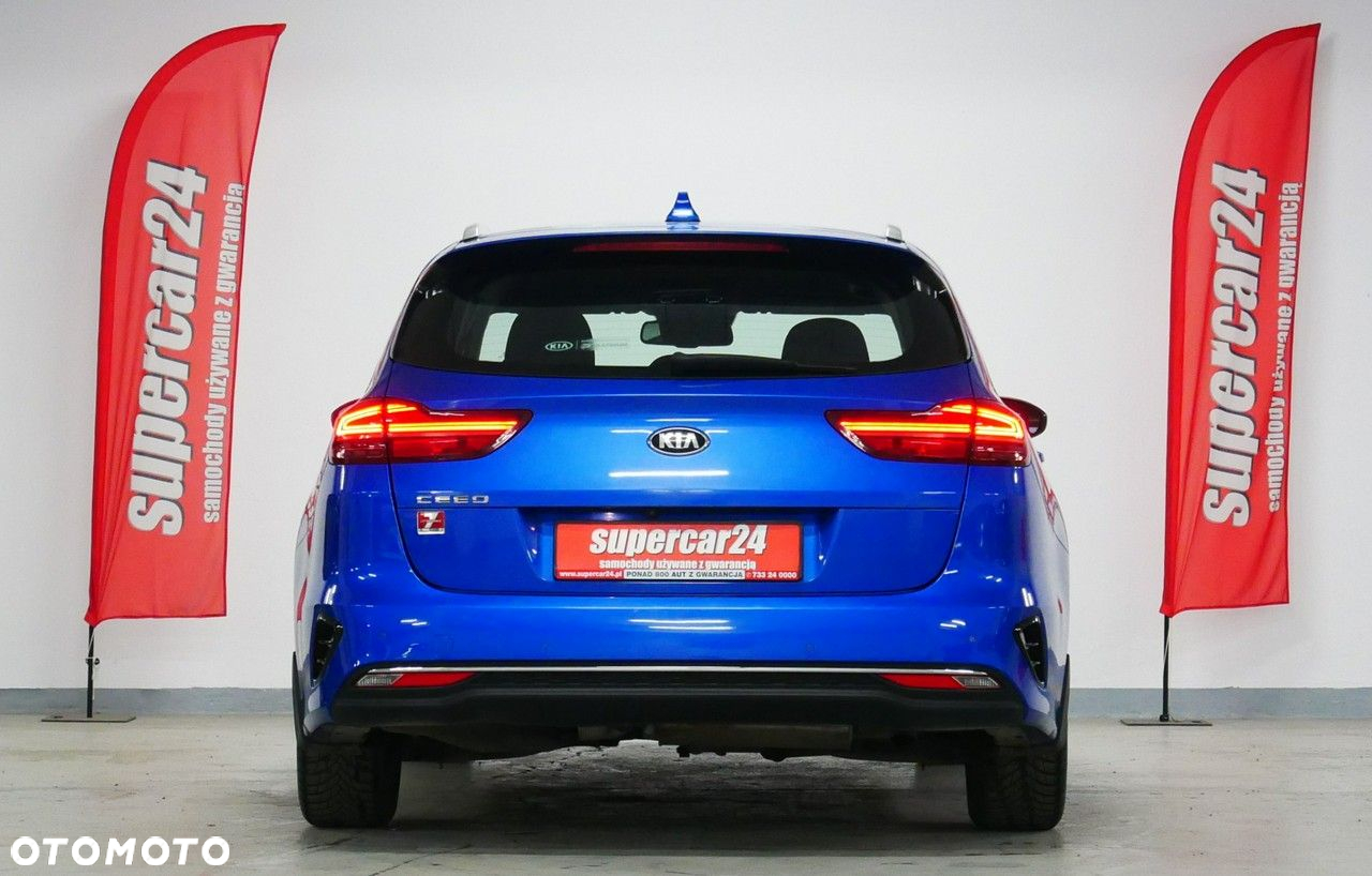 Kia Ceed - 8